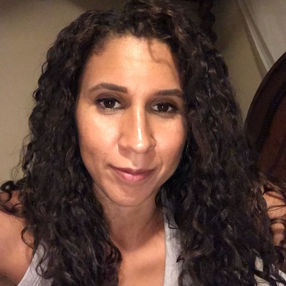 Meet your Posher, Nik - Picture 1 of 1